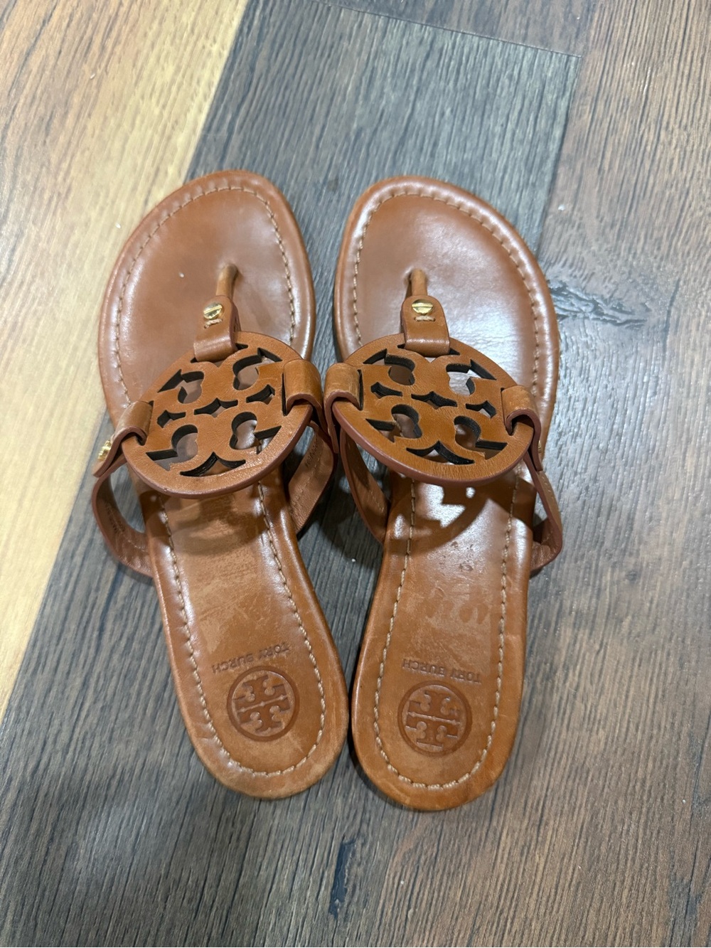 Tory Burch Leather Logo Thong Sandals in Tan